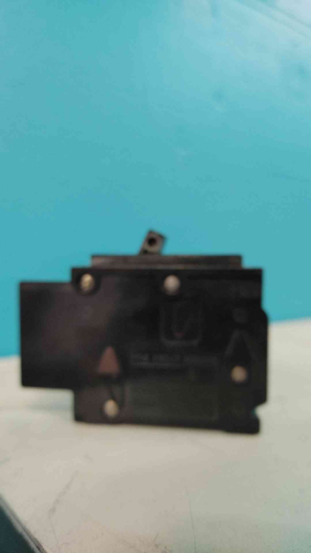 Siemens ITE BQ1B020 20A 1 Pole 120/240V Bolt-On Circuit Breaker Type BQ 20