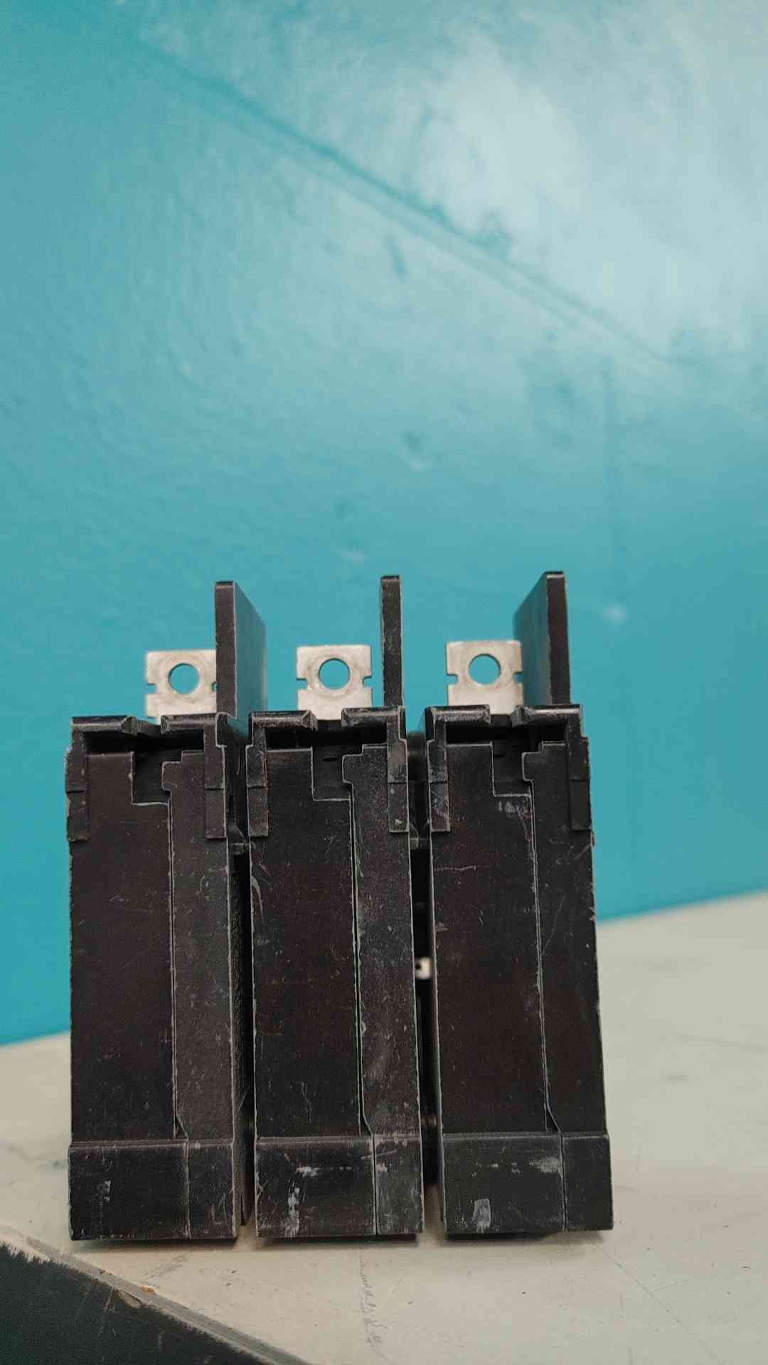 Siemens ITE BQ3B030 30A 3 Pole 240V Bolt-On Circuit Breaker Type BQ 30