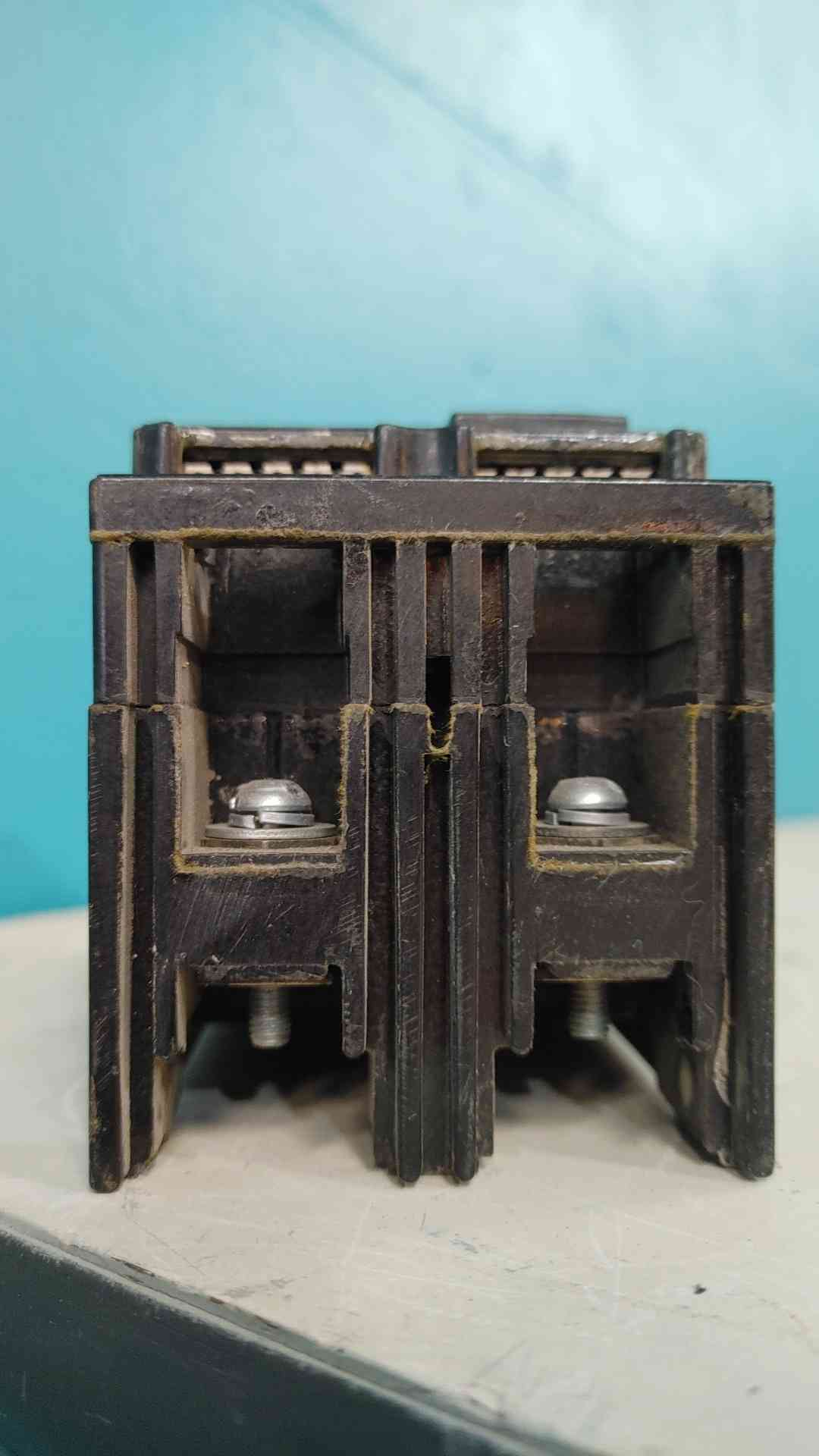 General Electric Circuit Breaker 20Amp/250v 2 Pole(Sku:114237)