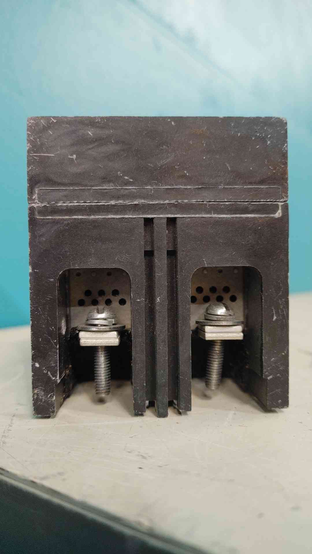 GE TED124030 30A 2 Pole 480V Industrial Molded Case Circuit Breaker TED124030 30