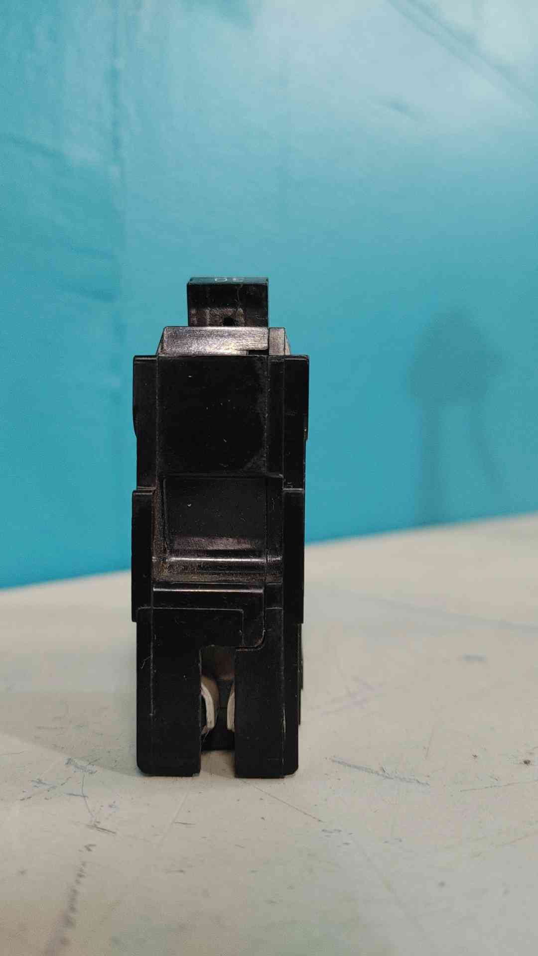 GE THQL1130 30 Amp 1 Pole Plug On Circuit Breaker Type THQL 30A 120/240V General
