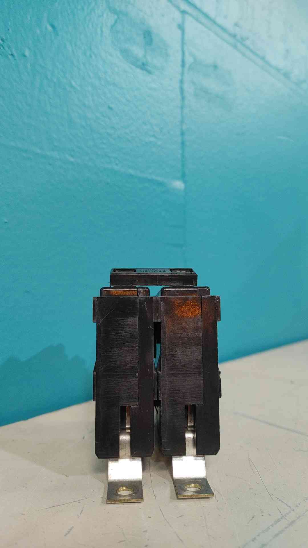 Westinghouse BA2020 20 Amp 2 Pole Bolt On Circuit Breaker BAB2020 20A 240V