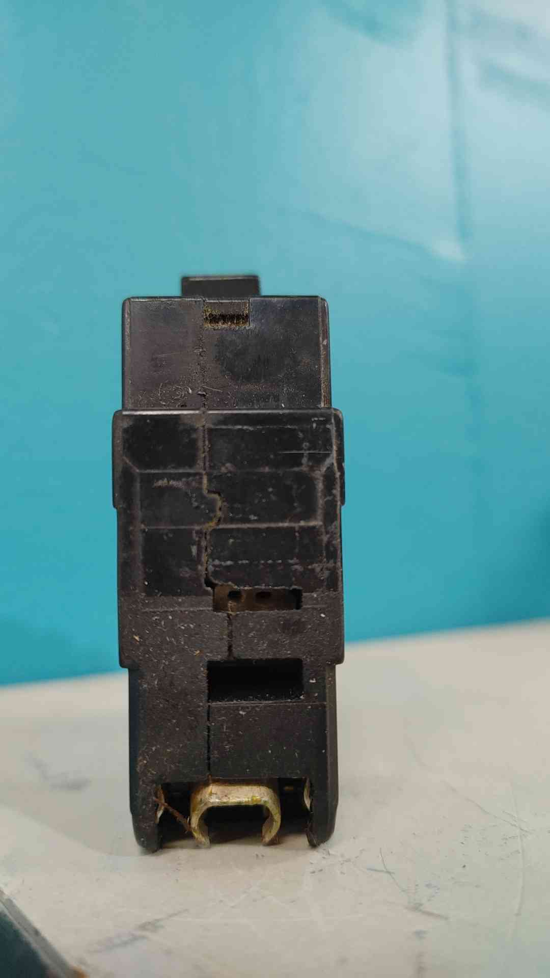 Square D EH14020 1 Pole 20 Amp 277V Plug-In Circuit Breaker EH-4