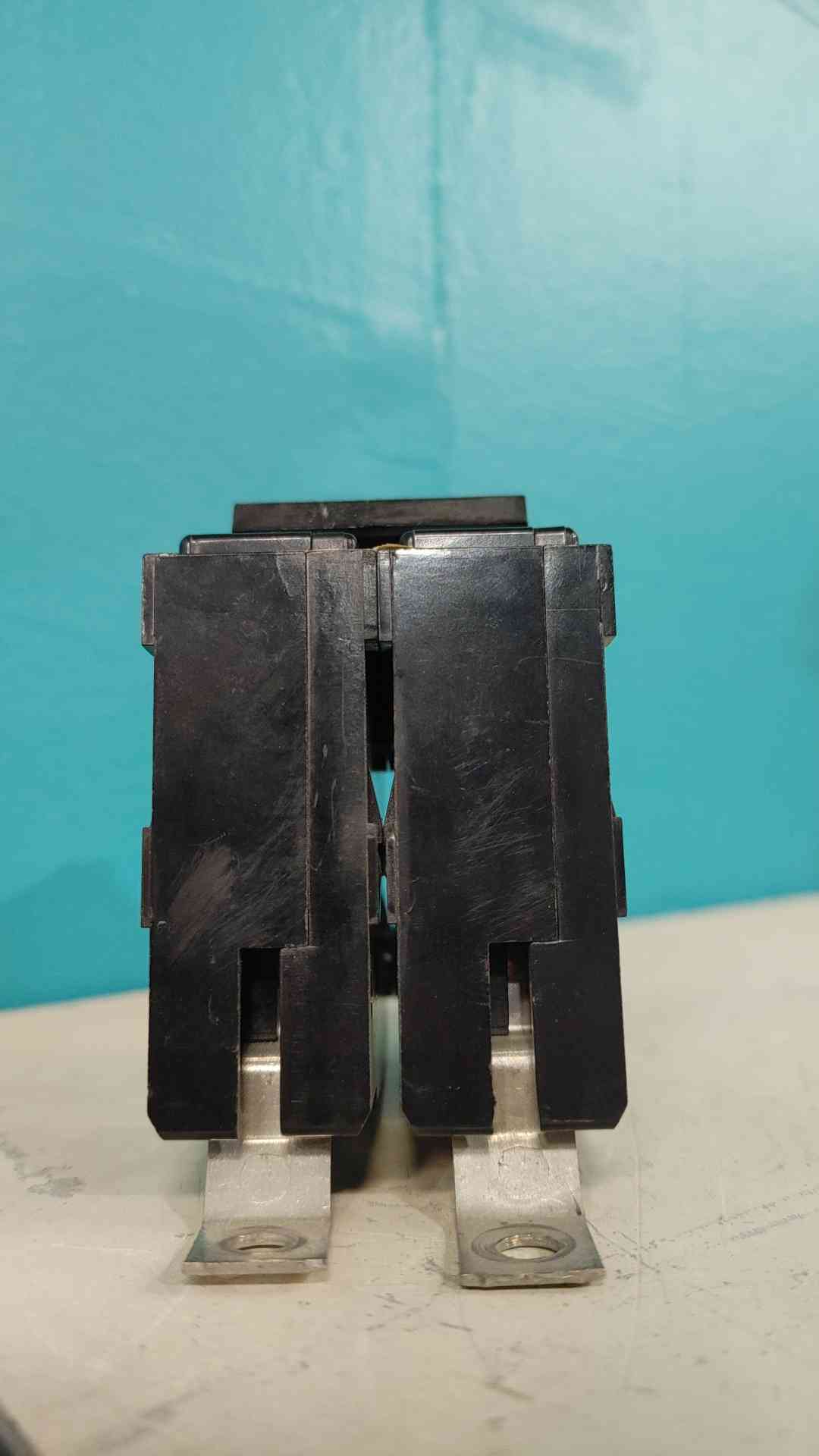 Westinghouse BAB2030 2 Pole 30 Amp 240V Bolt-On Circuit Breaker BA