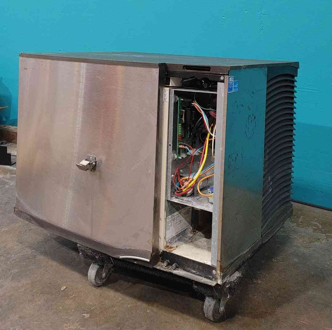 Manitowoc SD0602A 30" Commercial Ice Machine Head 600 lb 208-230V S Series AS-IS