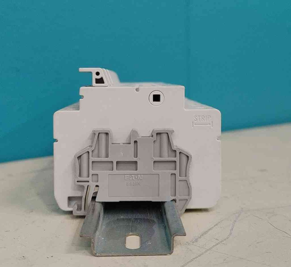 Eaton Bussmann CHM1DU Modular Fuse Holder, 1-Pole, 30A, 600/690V Bank Of 9 (Sku:114335)