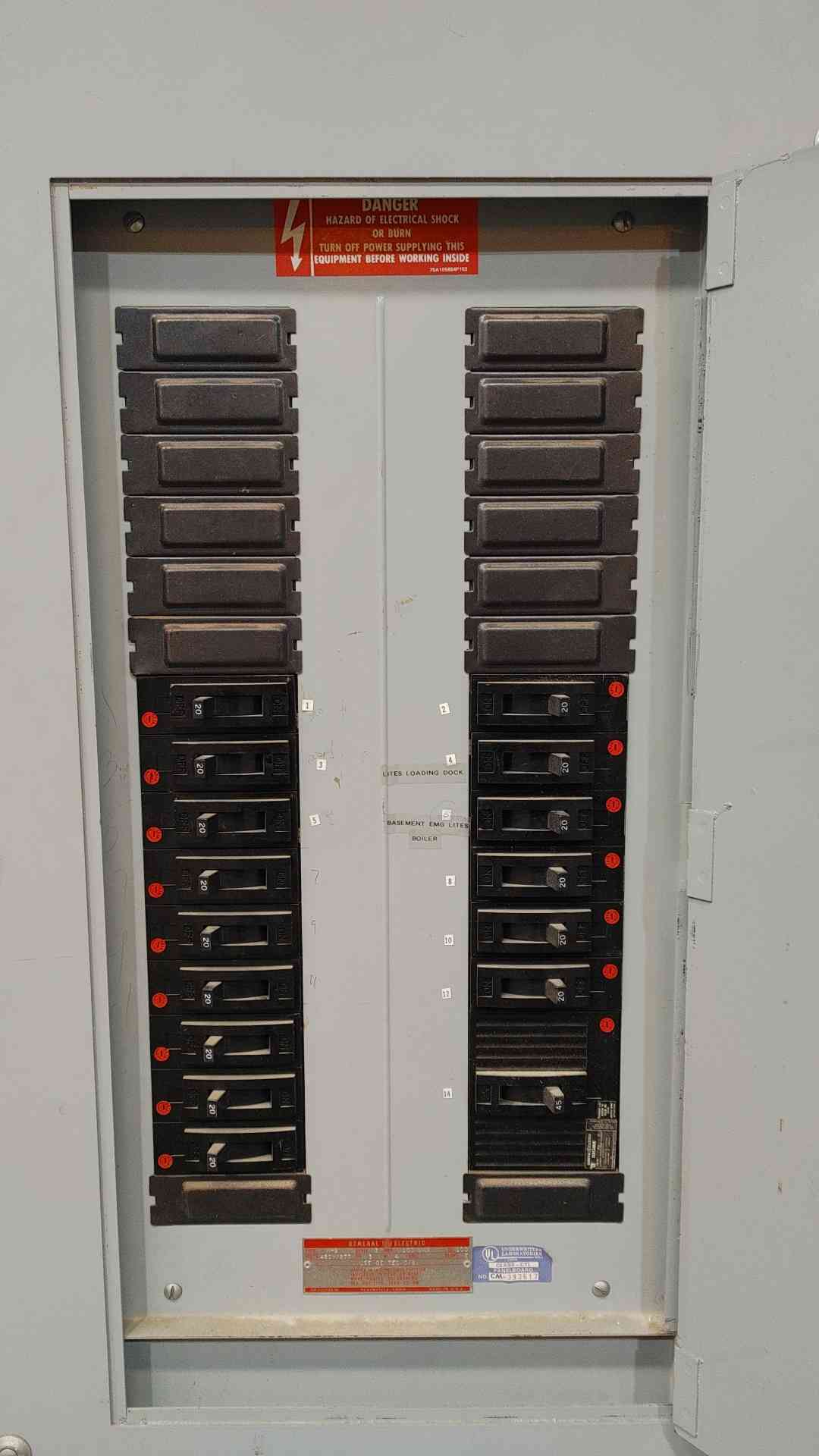 GE Type NHB 100A 480V 3PH Panelboard Enclosure TEY 20A 1P 45A 100A 3P Breakers