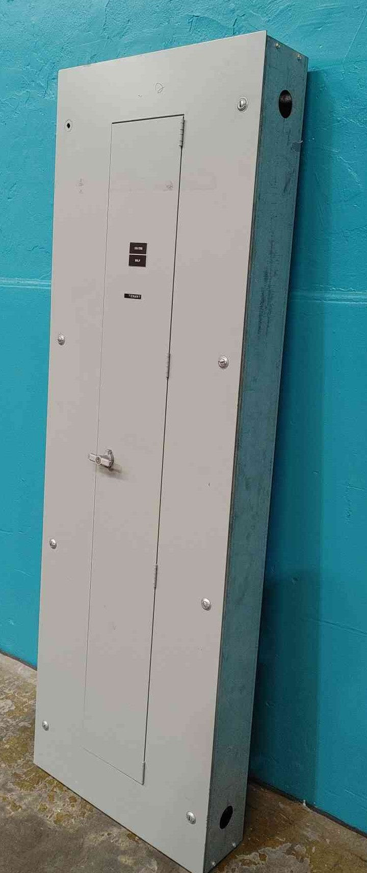 GE NLAB 400A 208Y/120V 3-Phase Commercial Panelboard Loaded w/ THQB Breakers