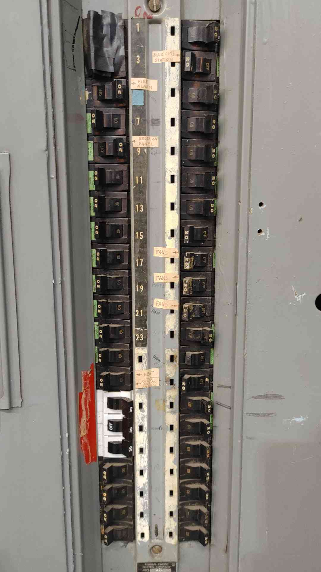 Federal Pacific Electric 200A, 120/208V, 3PH, 4W Panelboard (Sku 114540)