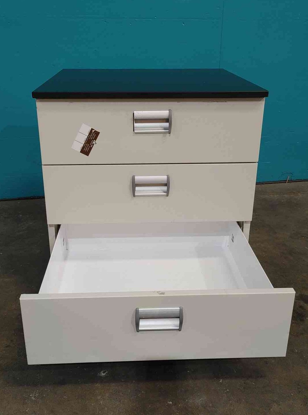 26" 3 Drawer Lab Cabinet On Wheels (Sku 115131)