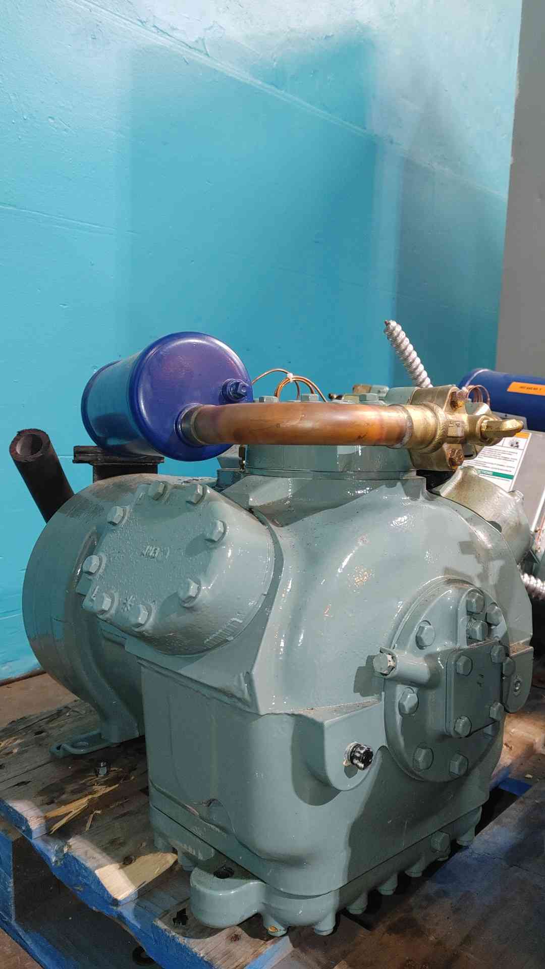 Carlyle Carrier 06DS3286BC3600 6-Cylinder Semi Hermetic Compressor 460V 3Ph 06D
