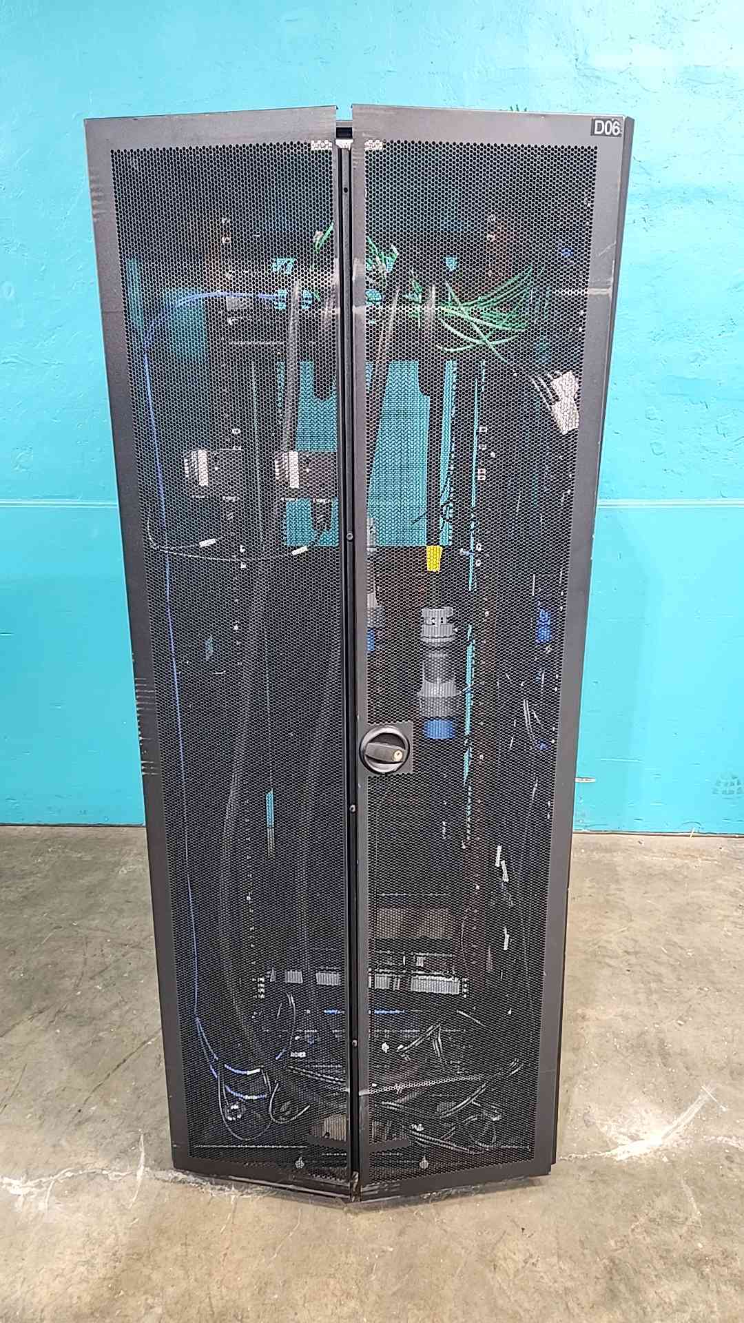 Hp Fully-Enclosed Server Rack ASSY, RACK 842 1200MM Shock, INTLGENT (SKU: 115288)