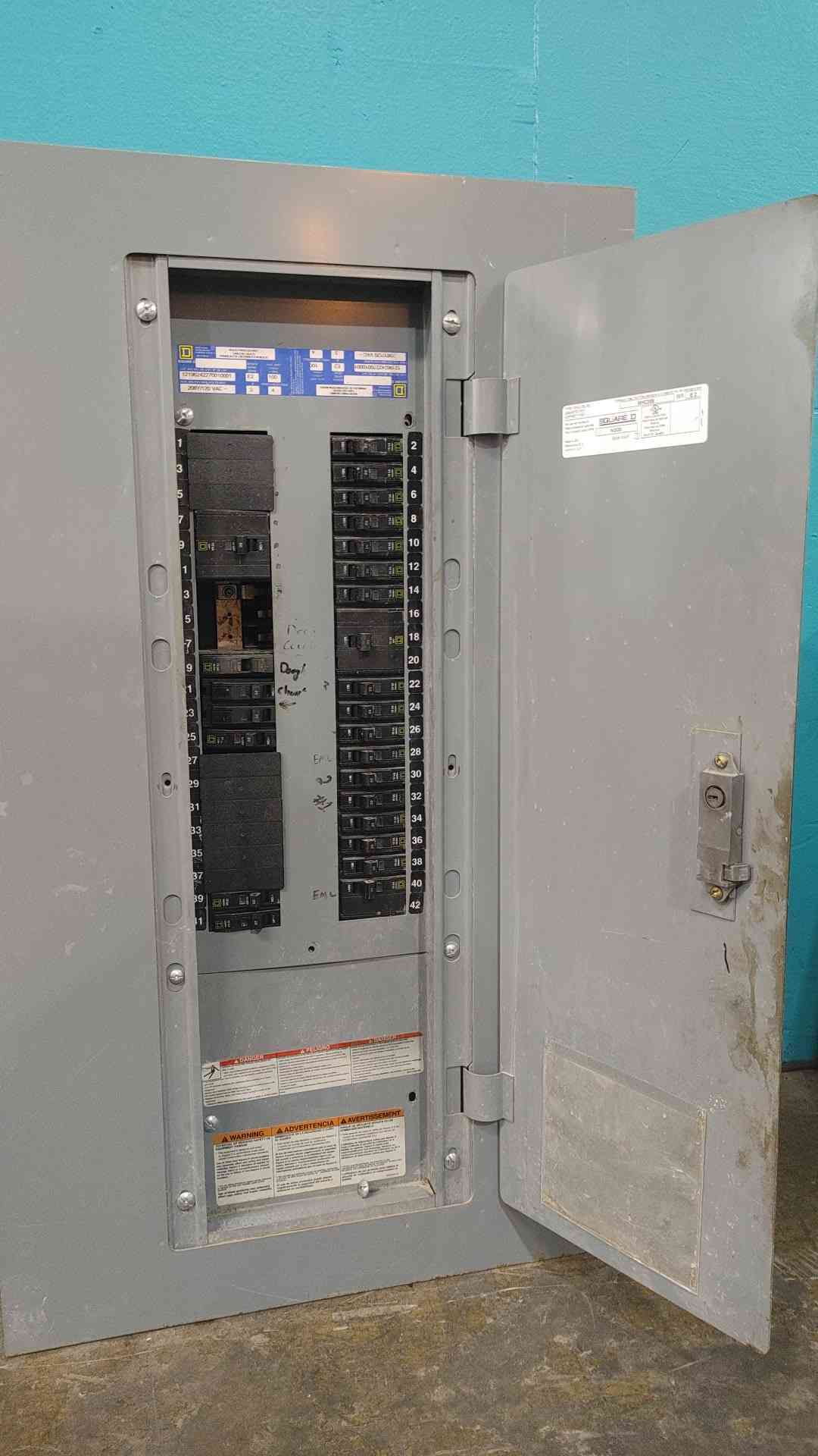 Square D NQ 42 Space Panelboard 100A 208Y/120V Loaded W 25 QO Breakers 60A 30A
