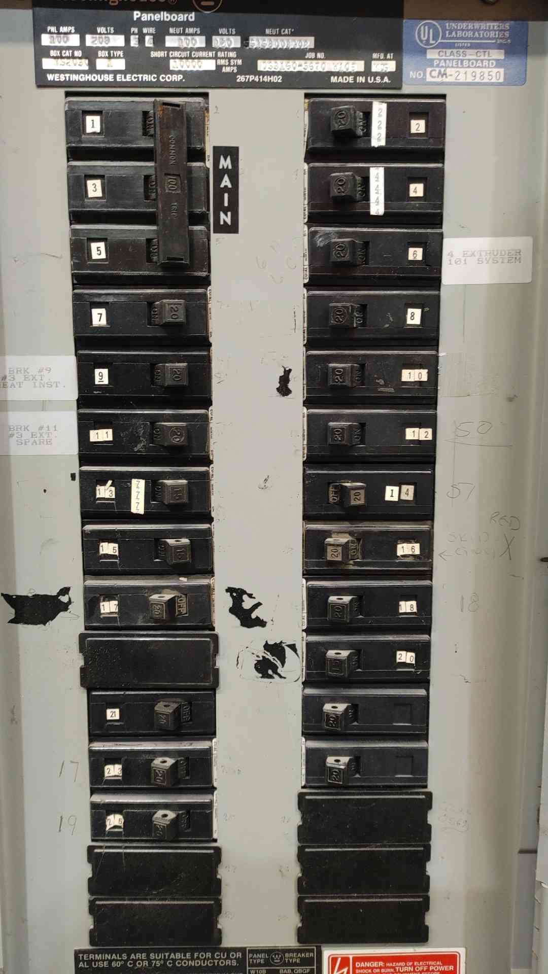 Westinghouse 100A 3PH Panelboard 208Y/120V Class-CTL YS2030 Loaded W Breakers