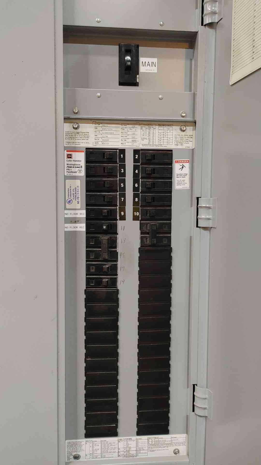 Westinghouse Pow-R-Line PRL-1 150A 3PH Panelboard 208Y/120V Loaded W Breakers