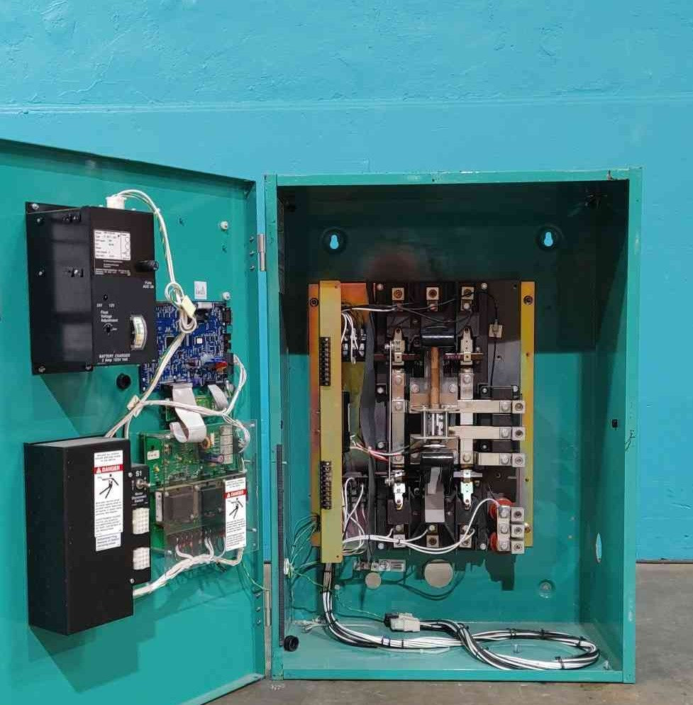 Cummins PowerCommand 150A Automatic Transfer Switch OTPC150-3296 240V 3P ATS