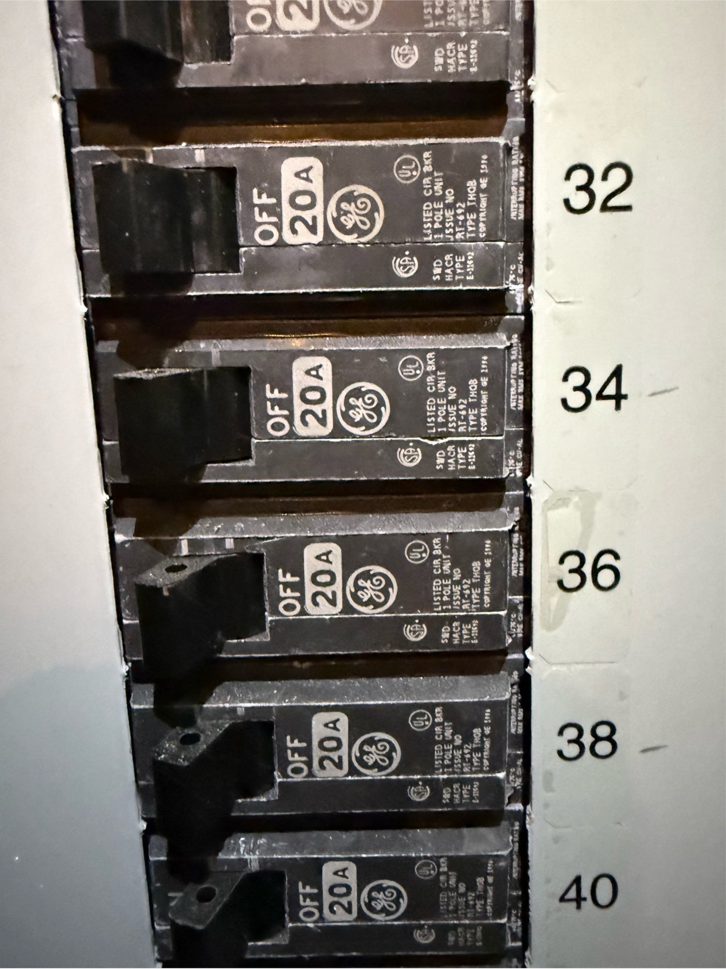 GE A Series ll Panelboard 125 Amp 40 Breaker (SKU: 109730)
