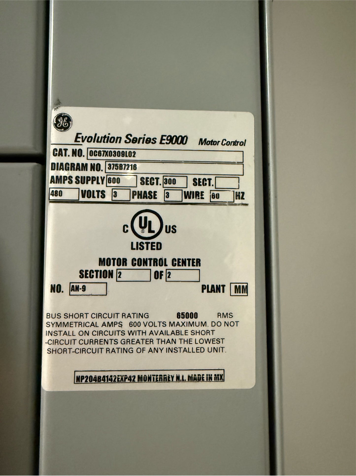 GE Evolution Series E9000 Motor Control Center 600A 480v 2 Section 8 Buckets