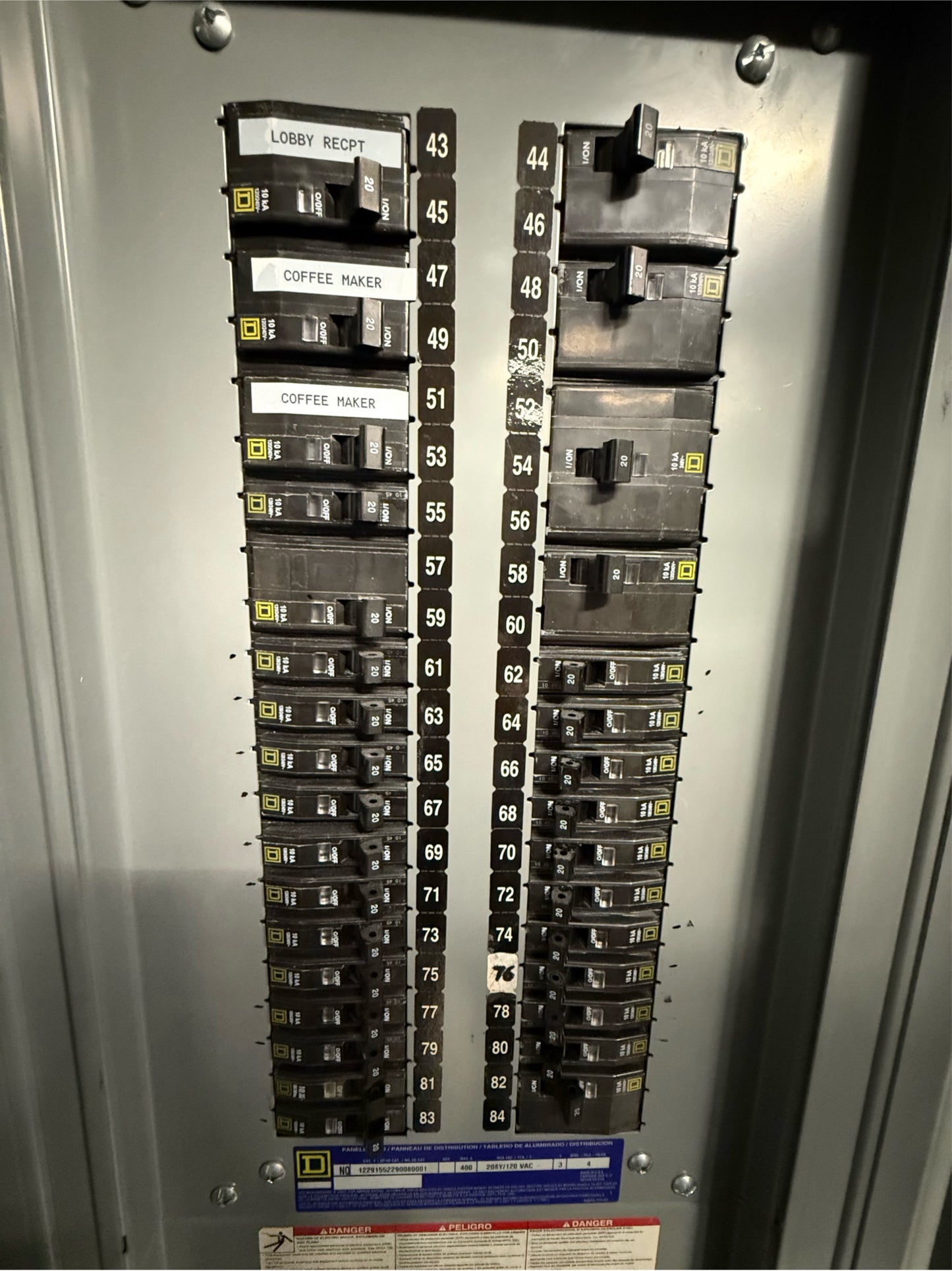 Square D Panel board 400A 12291552290080001 32 breakers 3ph 4wire