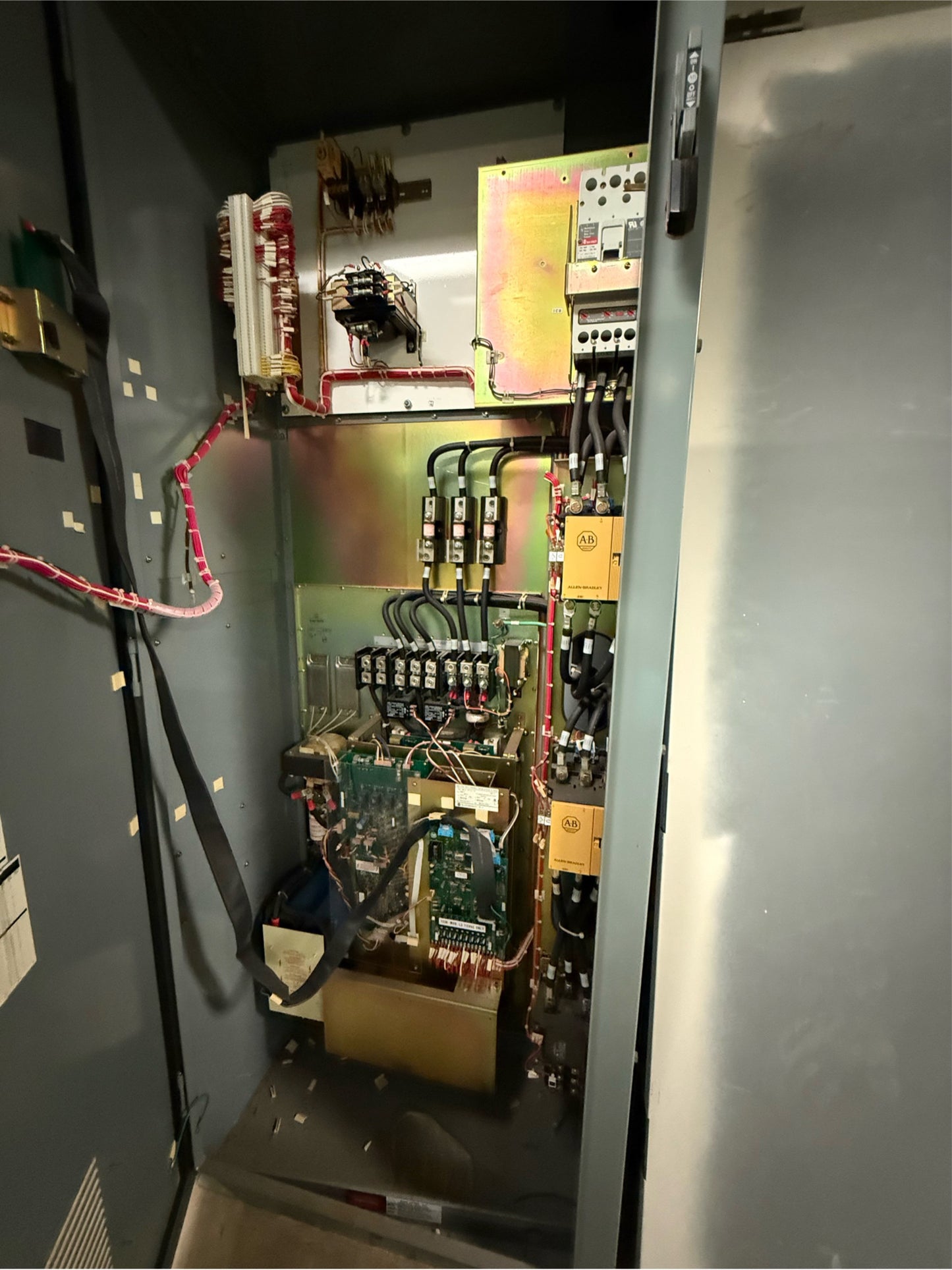 Allen-Bradley 1336 Plus VFD 125HP 460V AC Drive 156A Variable Torque