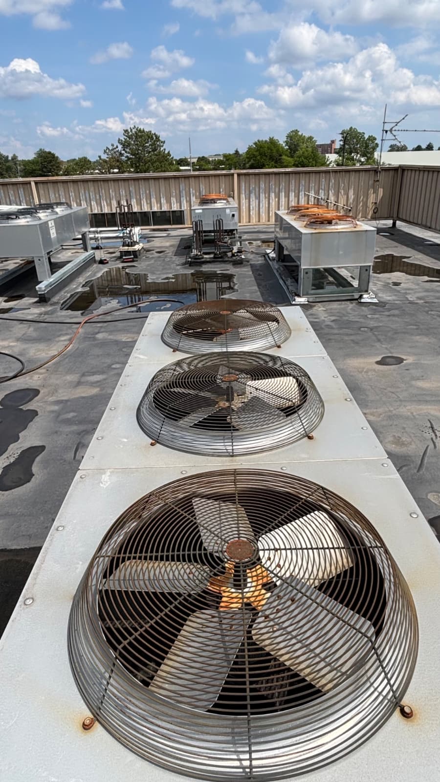 Liebert TCDV308-A Outdoor Air Cooled Condenser 3-Fan 460V 3PH Data Center