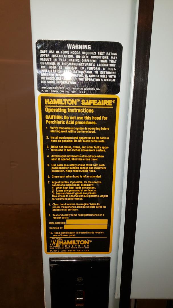 8' Fume Hood Hamilton SafeAire Ducted 2-Way Sash & Flow Meter (S6LLST7498)