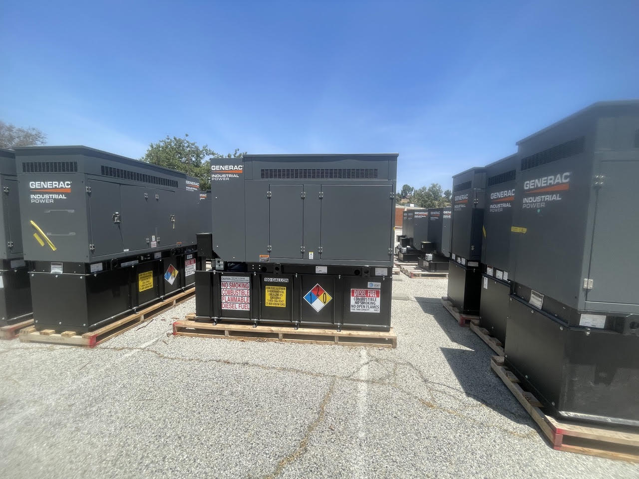 New 30KW Generac Diesel Generator 120/240VAC 3PH 2.2L Eng 190 Gal Tank
