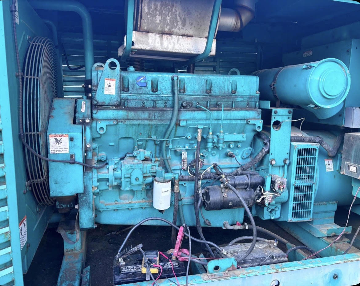 Cummins Onan 250 kW Diesel Generator DFAC L10 277/480V Enclosed 78 Hours