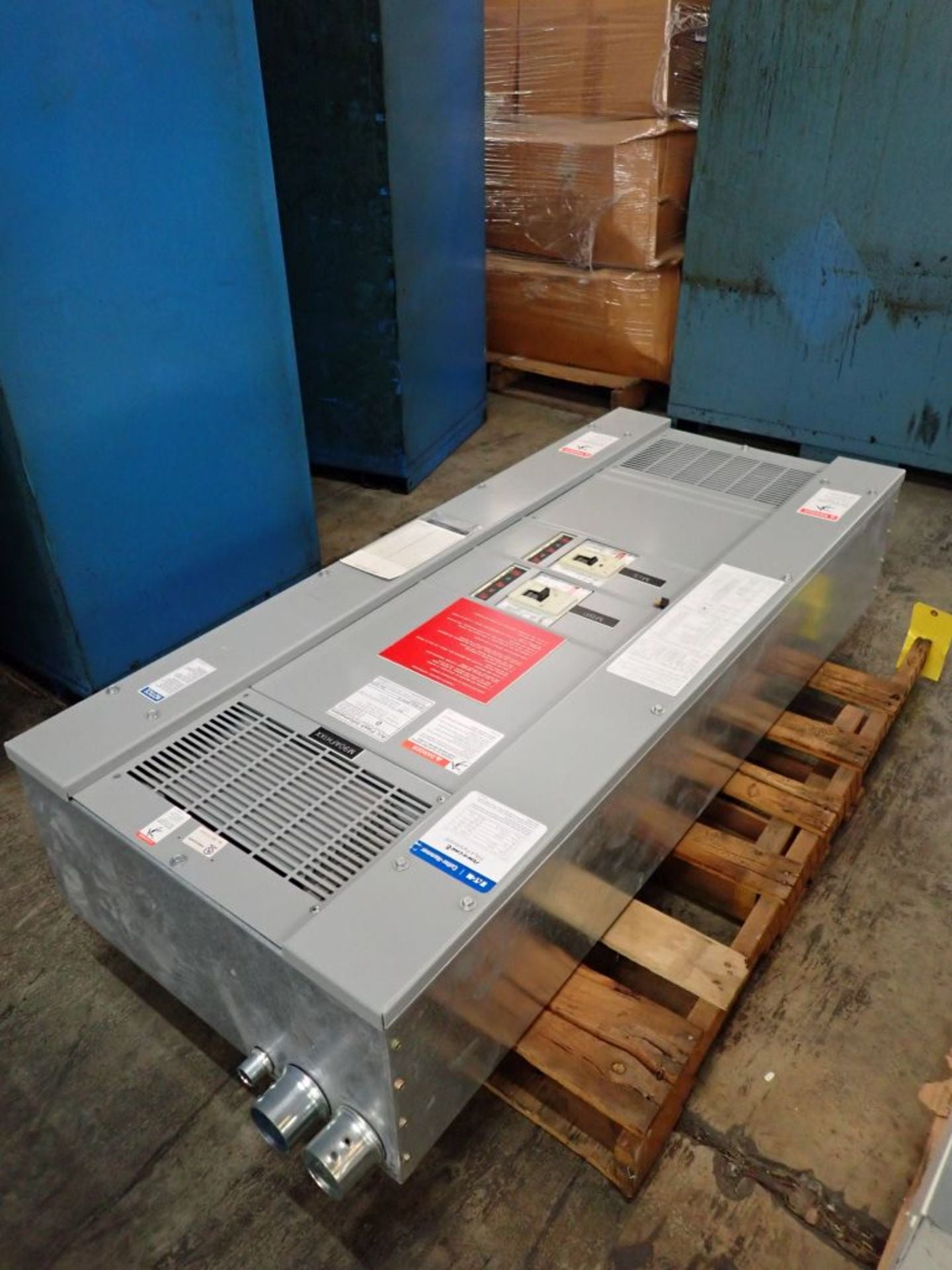 Eaton/Cutler Hammer MBP Pow-R-Line 400A Panelboard 480Y/277V Maintenance Bypass