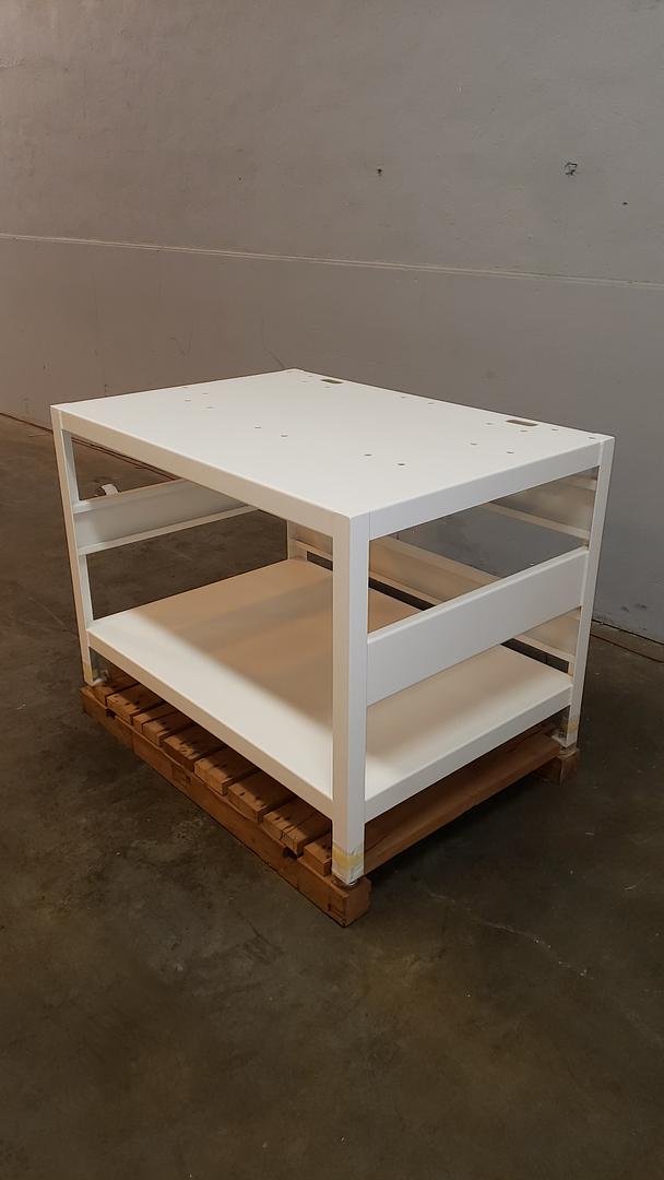 4' white Table(S6LLST12264)