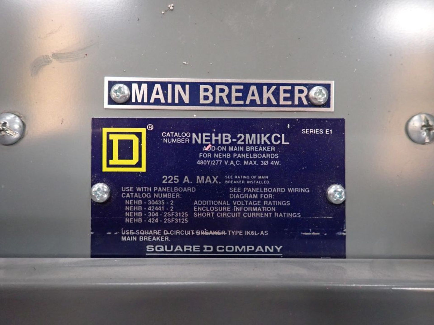 Square D 225A NEHB NEHB-424-2SF3125, 225A, 480Y/277V, 3PH Panelboard w/ Circuit Breakers & 2 Mains
