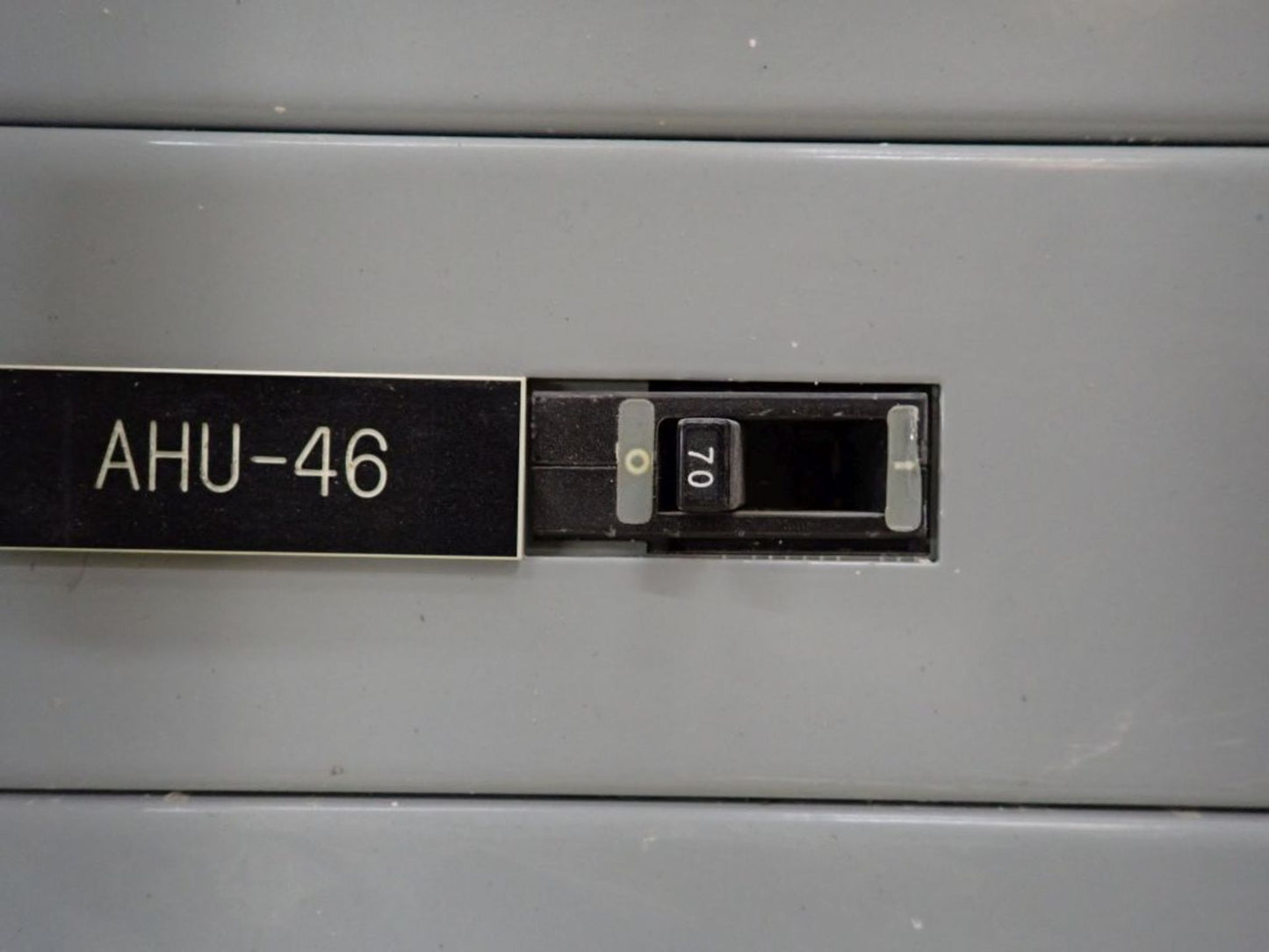 Siemens S4 400A Panelboard with 13 Circuit Breakers 480Y/277V, 3PH