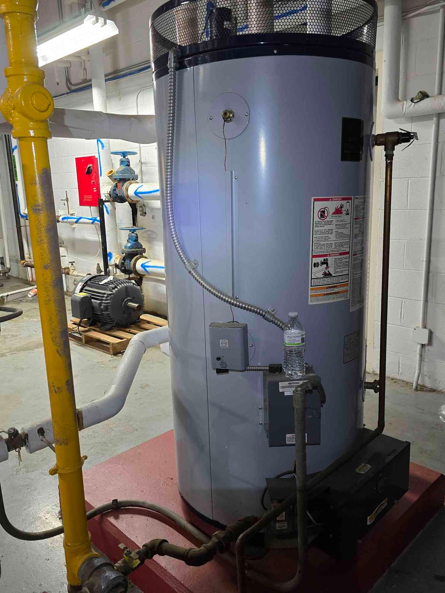 100 Gal State Sandblaster Force Commercial Water Heater SDV100199NESHW Nat Gas