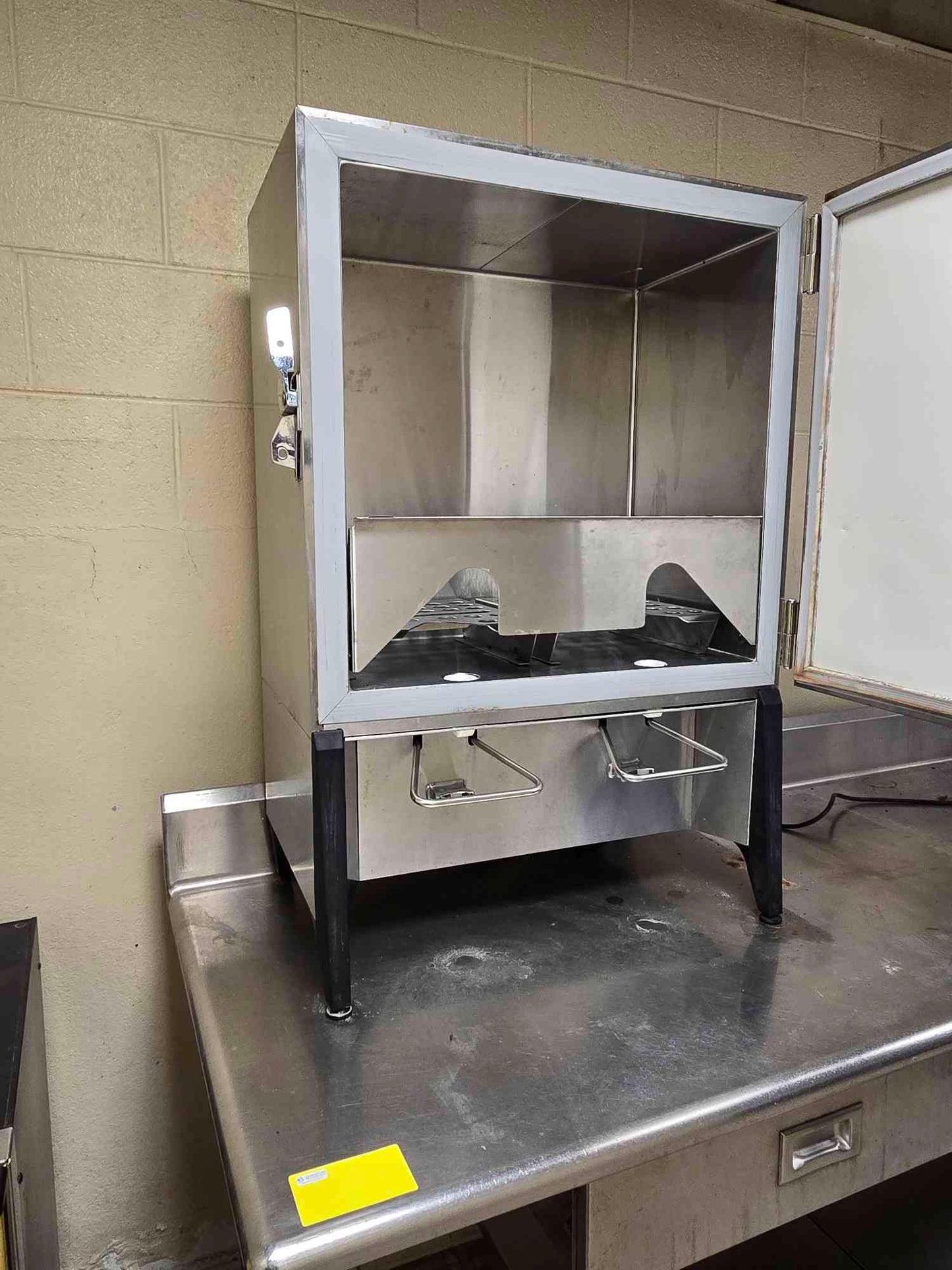 Silver King Majestic Milk Dispenser