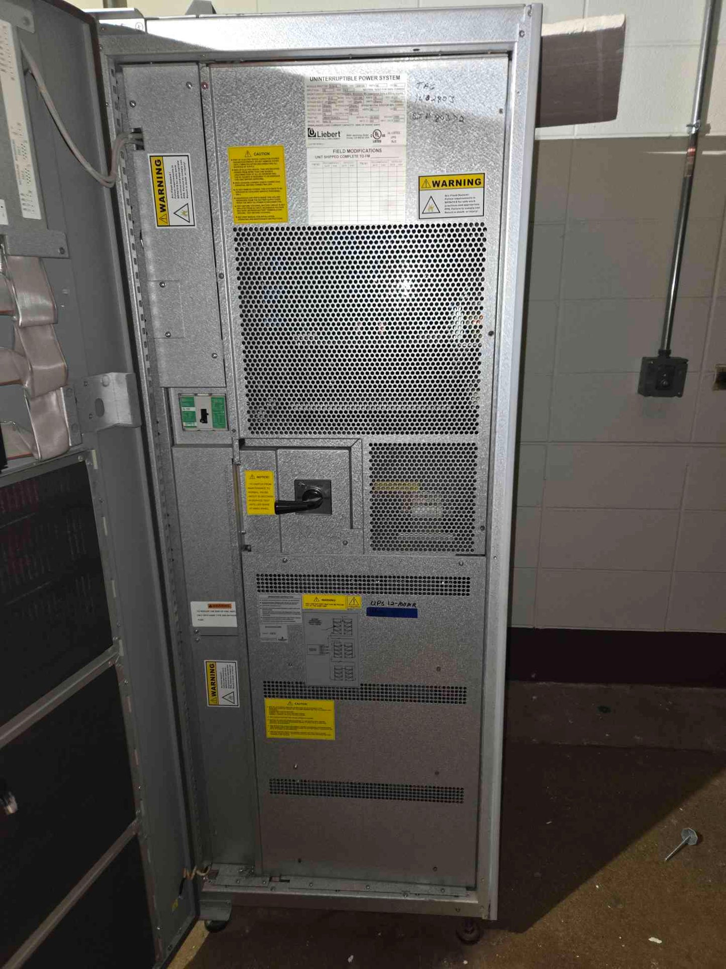 15KVA Liebert NXb15 UPS 208/120V 42A 60Hz '07