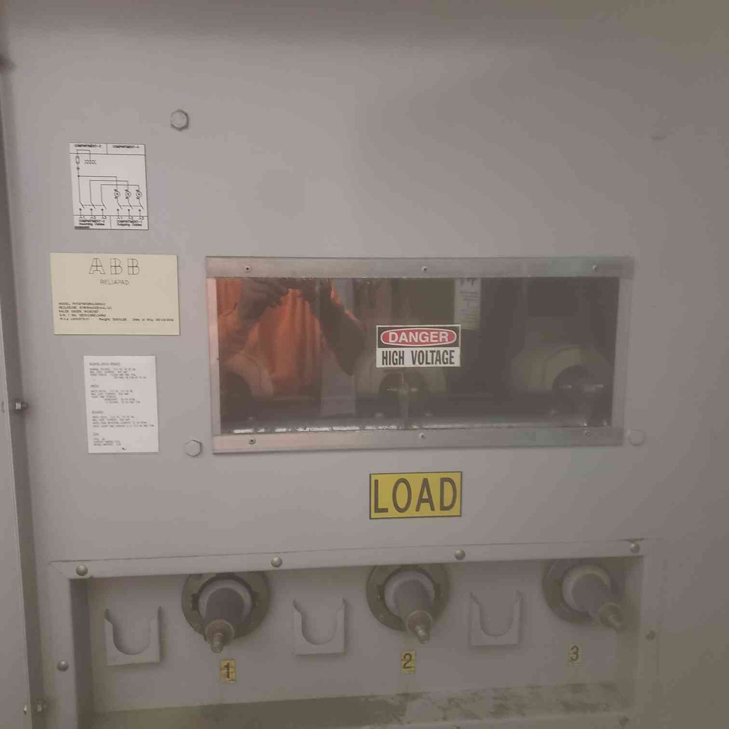 15kV ABB Dead-front Padmount Circuit Breaker( SKU: 110873)