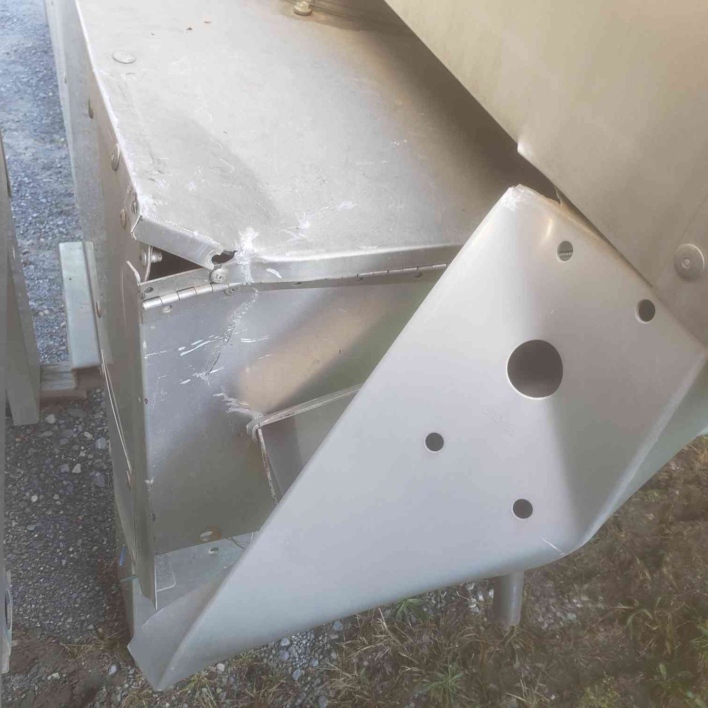 AS-IS Liebert 6 Fan 460V 6 Fan 3PH Condenser CDF616-A (SKU: 110929)