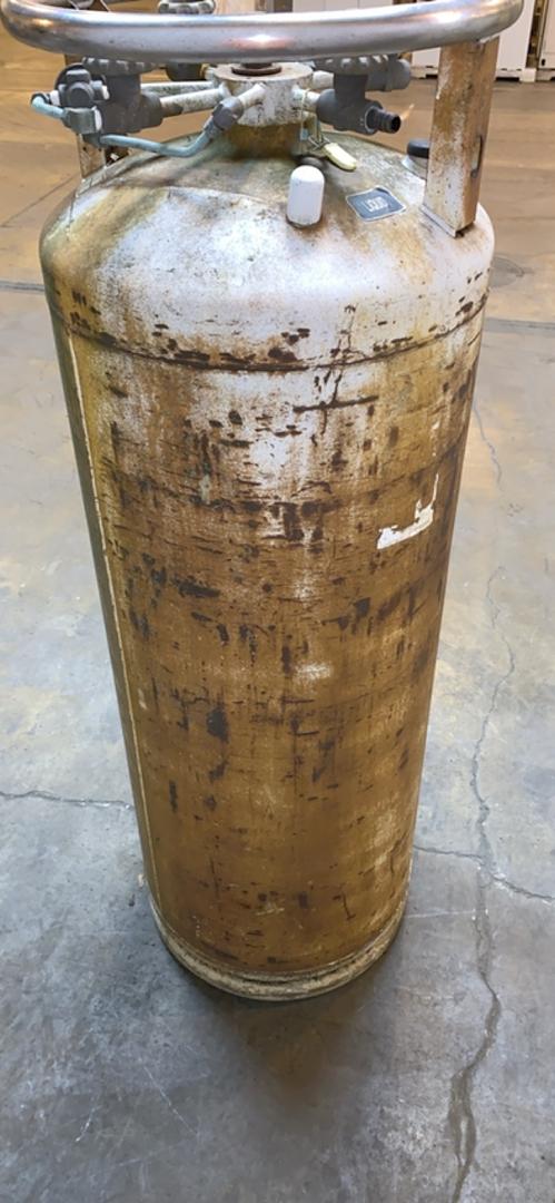 Liquid Nitrogen Storage Tank