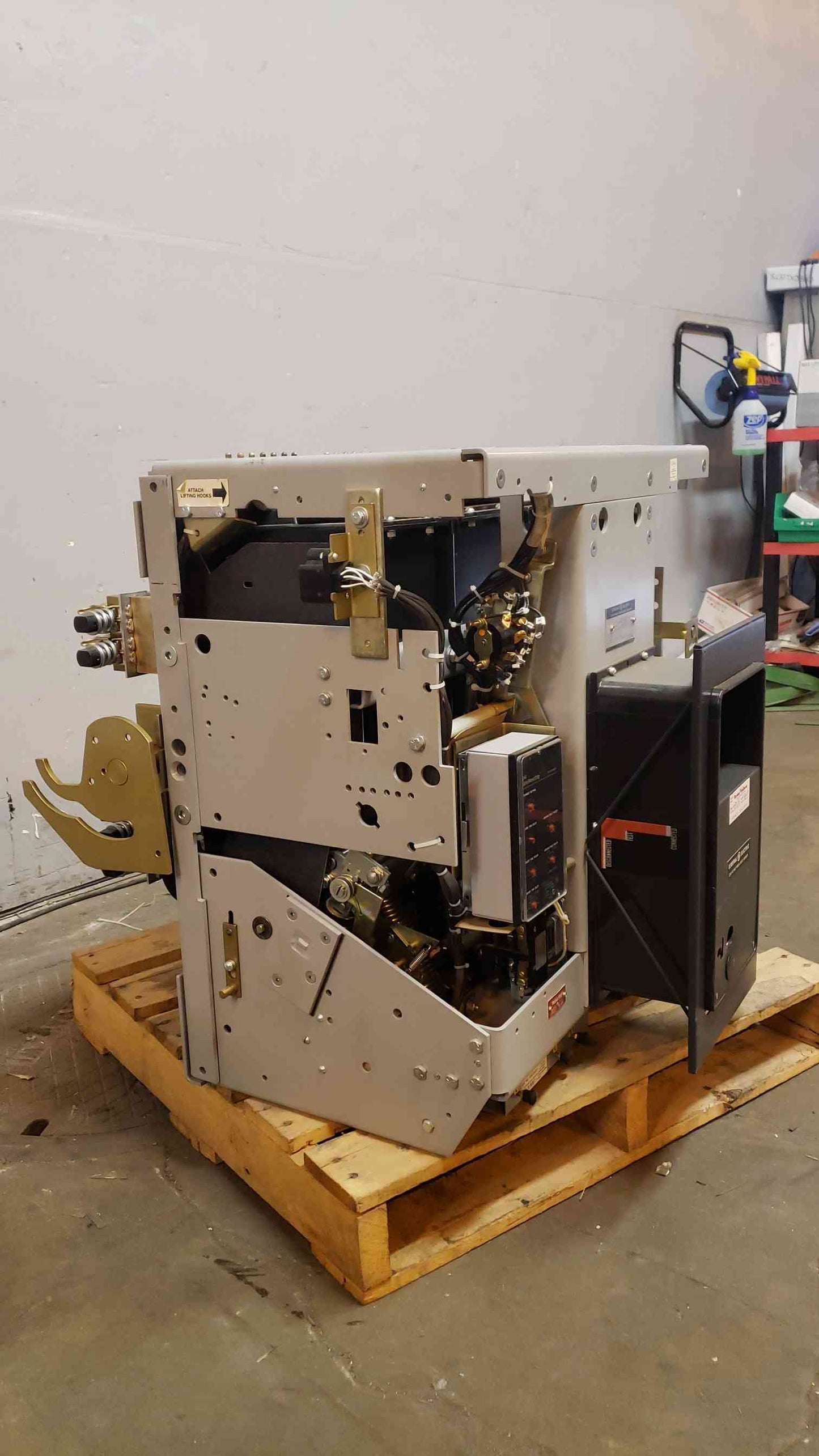3200 GE Low Voltage Breaker AKR-8D-75-1 3200A MicroVersaTrip TR3253200 (SKU:14492AA)
