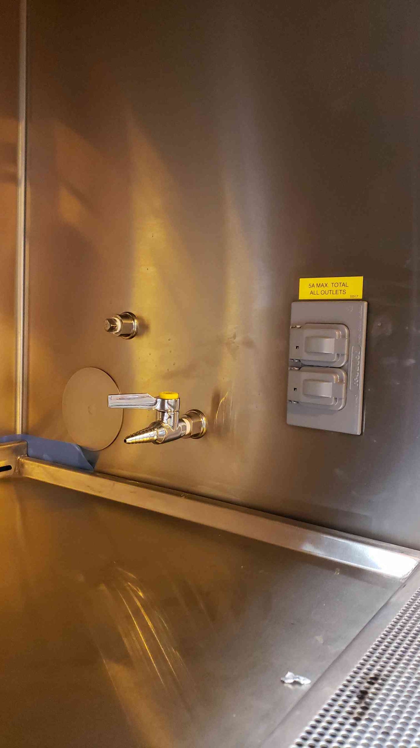 Baker Company SterilGard Class II Biological Safety Cabinet SG603A BSC Fume Hood (103172)