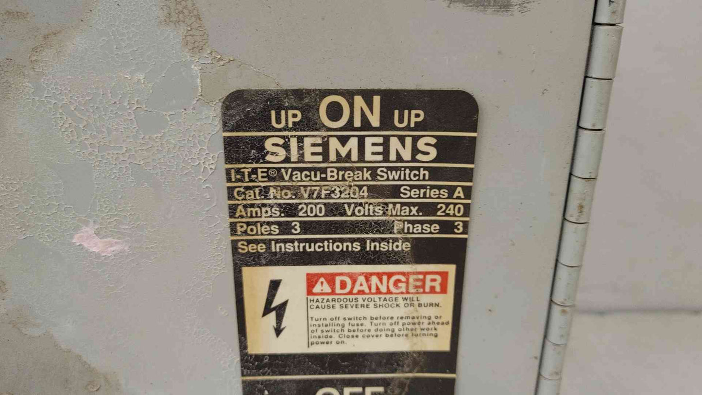 Siemens I-T-E 3 Pole Vacu-Break Switch 200A 3PH V7F3204(104834)