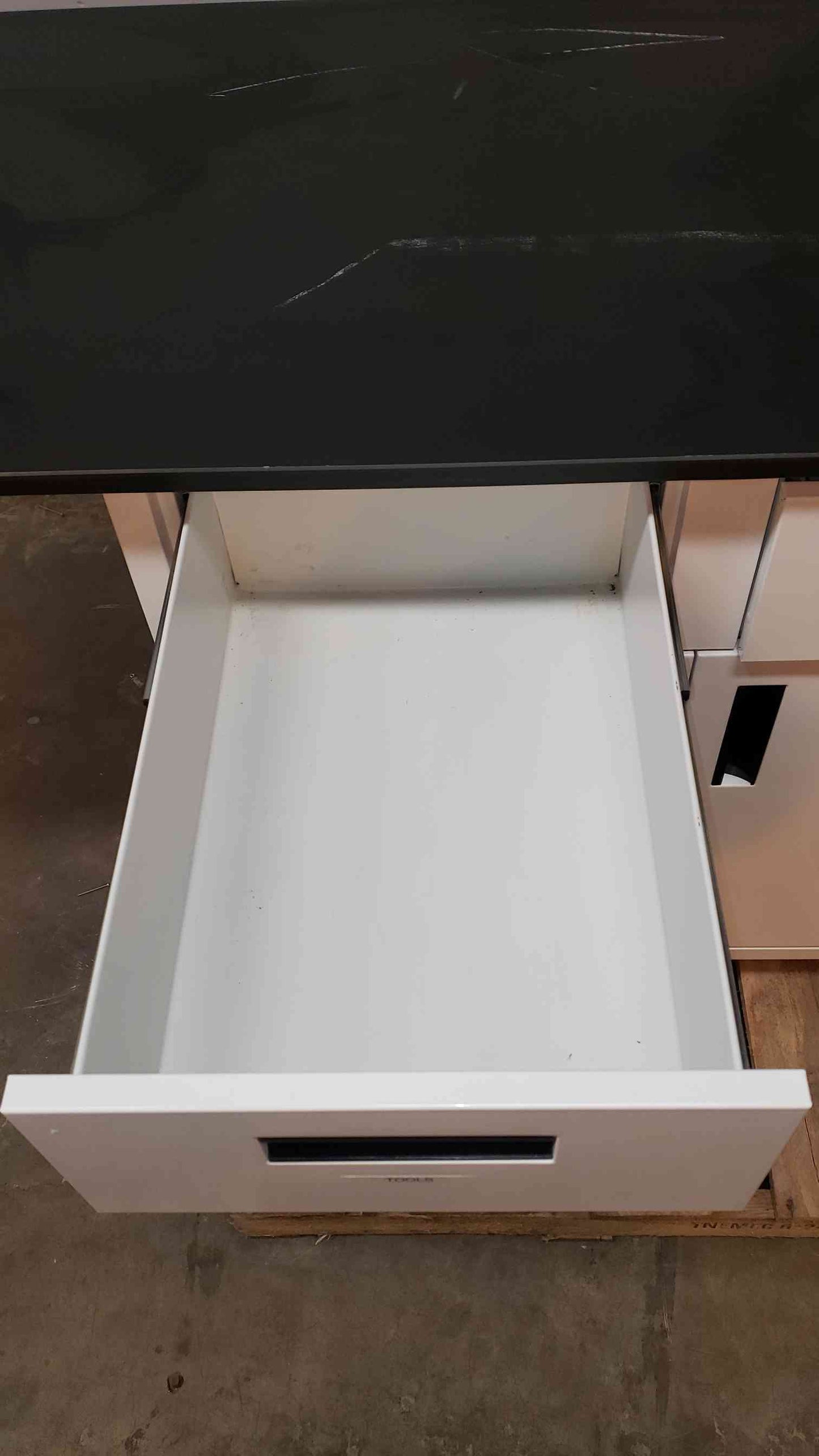 Recessed 3' Mixed Casework W/ Countertop(105063)
