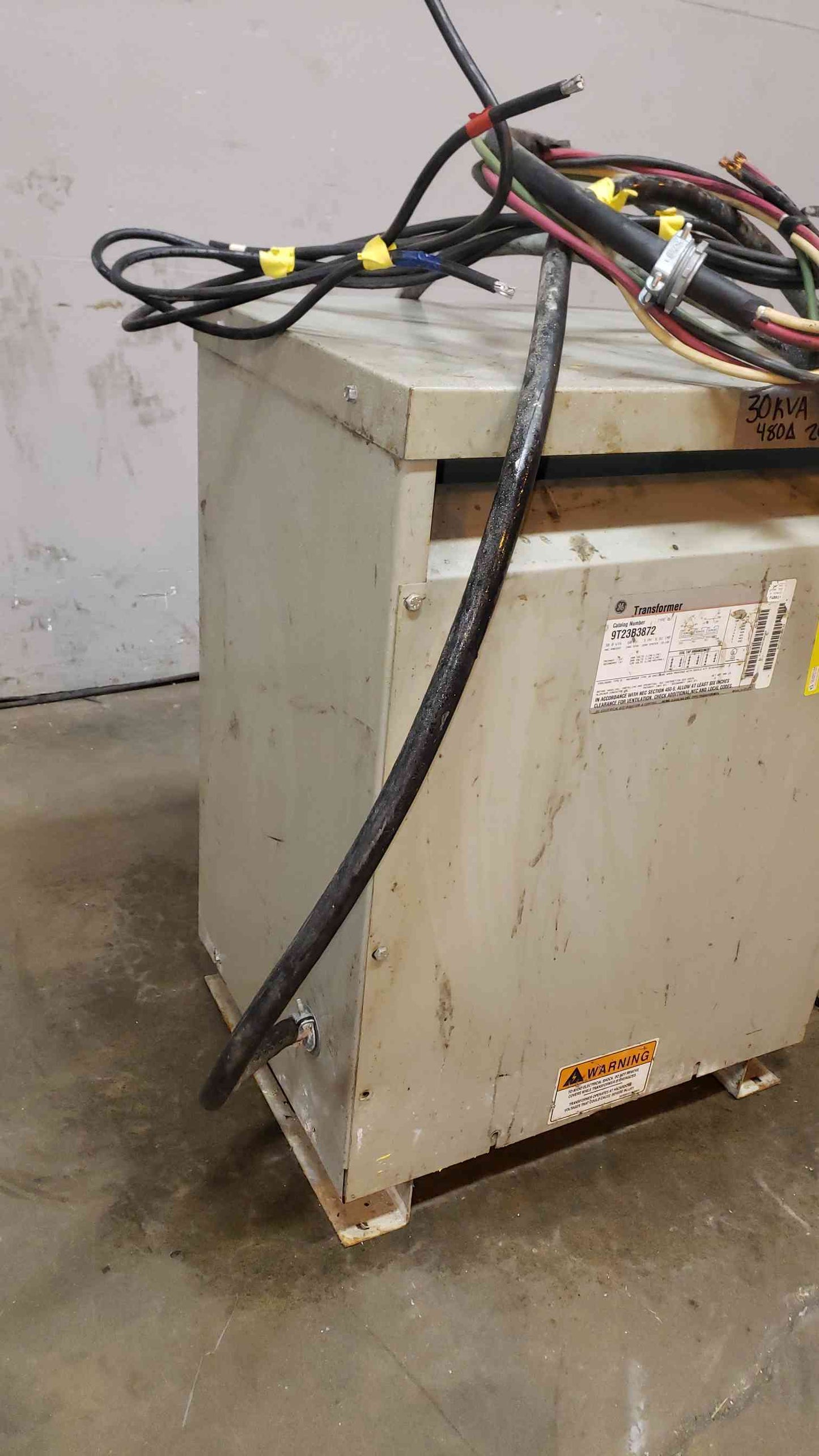 GE 30KVA 480v x 208Y/120 3PH Dry Transformer 9T23B3872 (SKU: 106912)