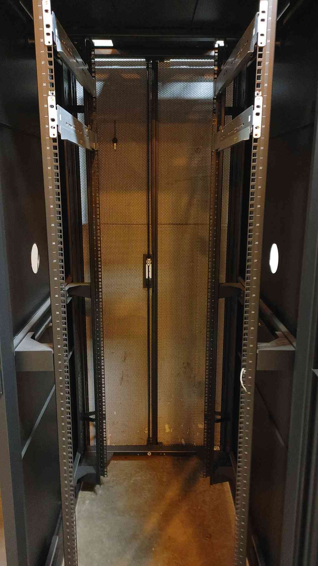 Emerson Fully Enclosed Rolling Server Rack F2811