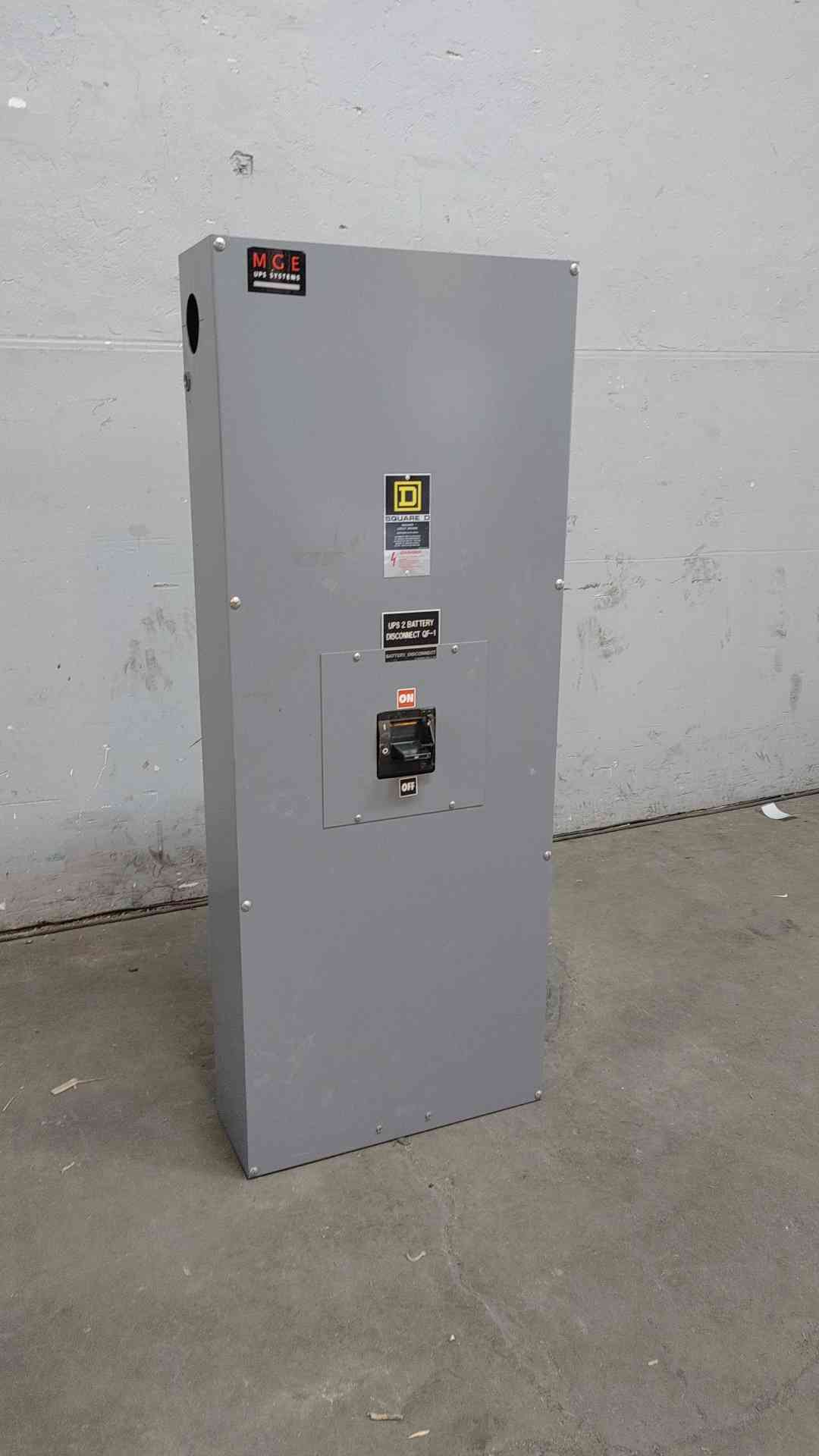 Square D Enclosed Circuit Breaker 800A Disconnect Box
