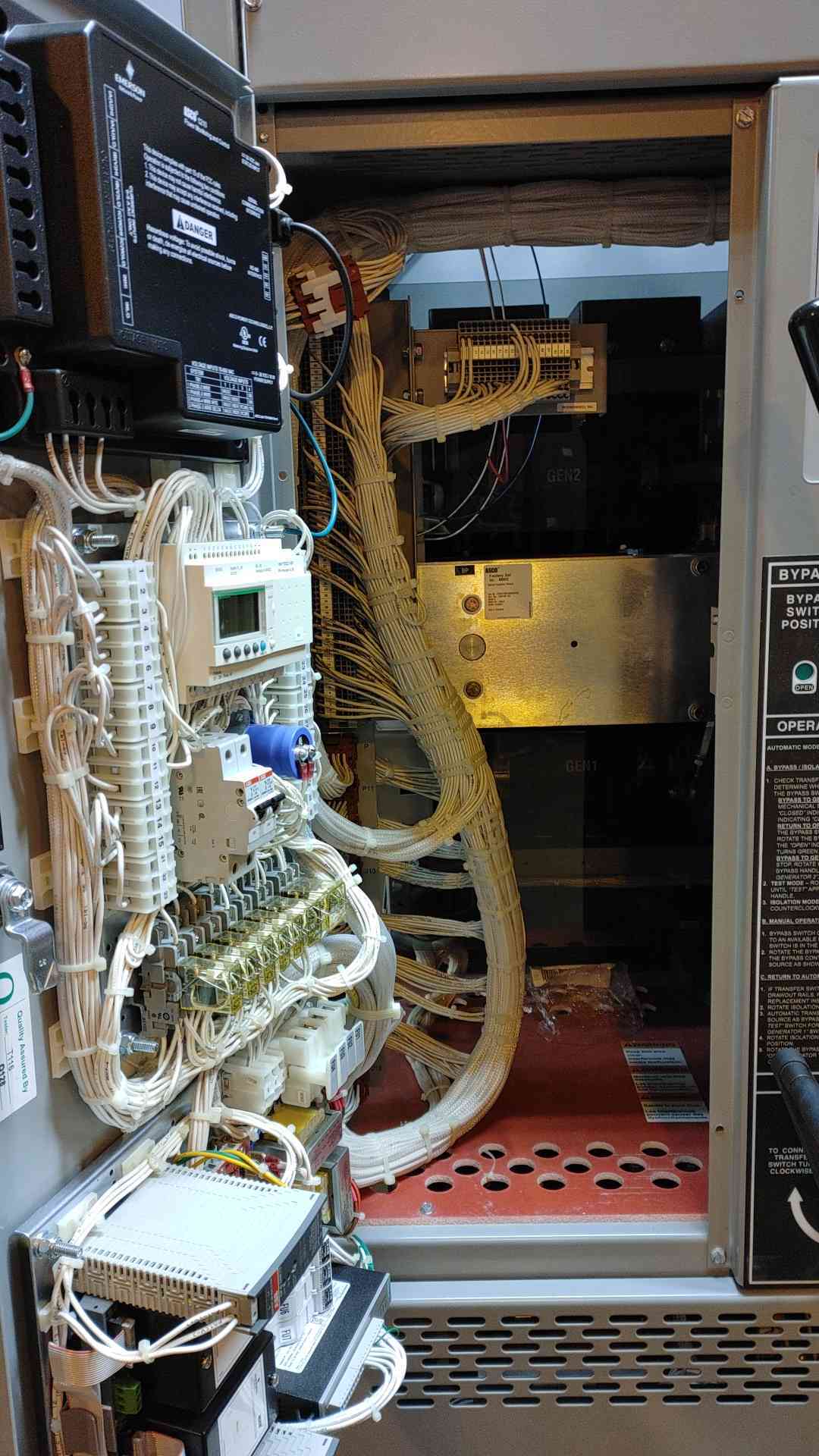 2000A 208V ASCO 7000 Series Transfer & Bypass ATS G7ADTBB32000C5XC Emerson