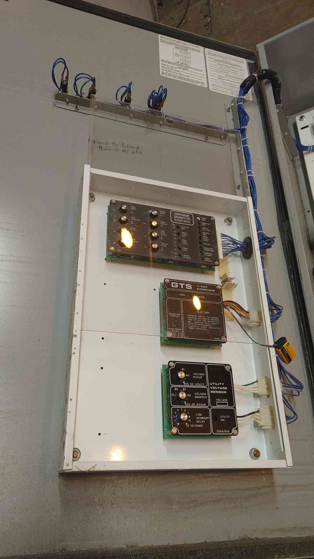 Generac ATS 120/240V 300A 97A04276-W 1PH Automatic Transfer Switch
