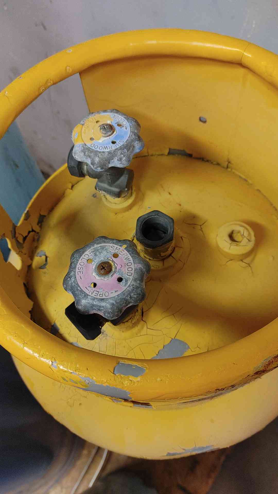 Yellow Storage Tank (108493)
