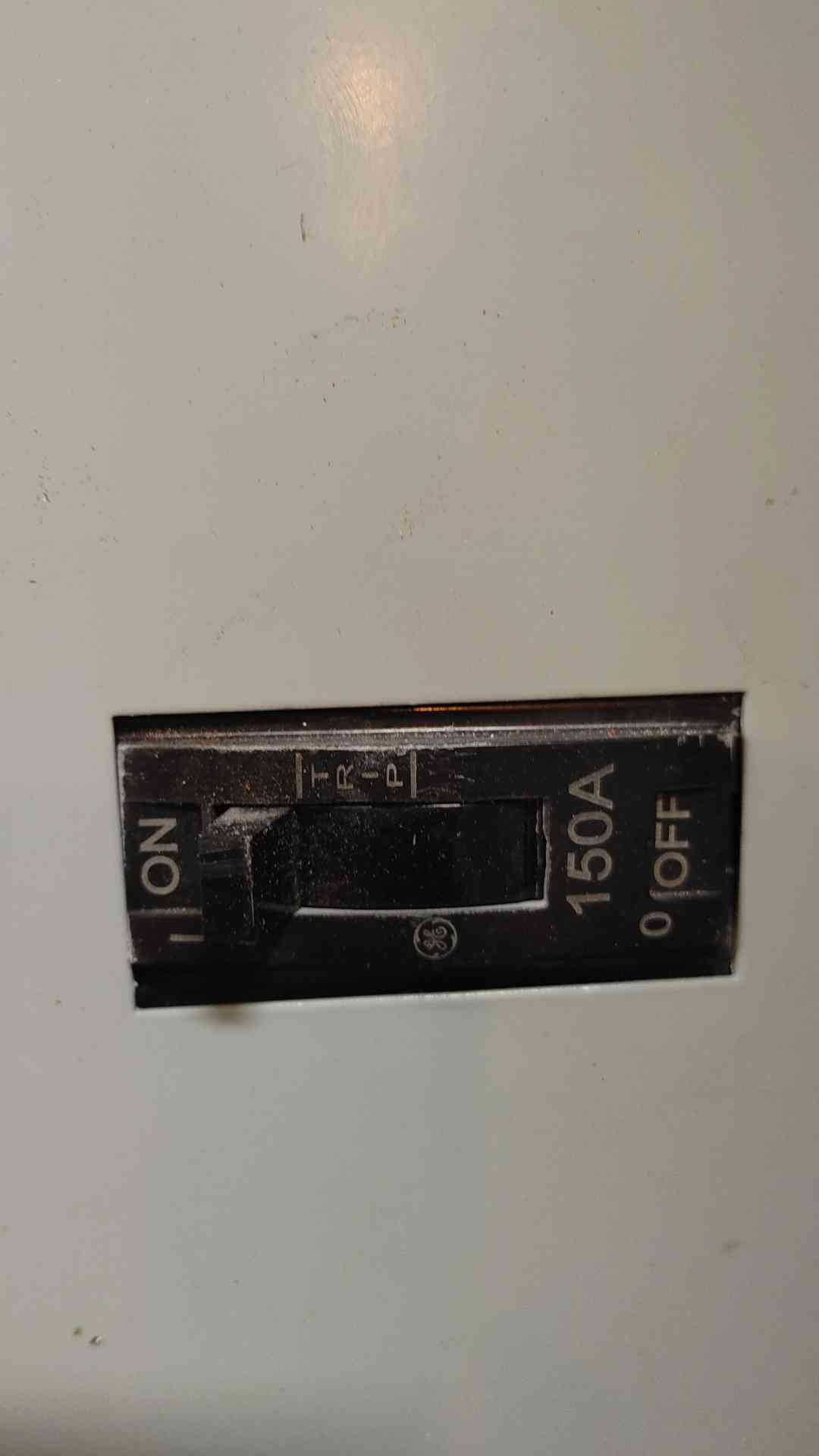 GE A Series 2 Panelboard 400A 208/120 V 3 Ph 4 Wire with Main (108984)