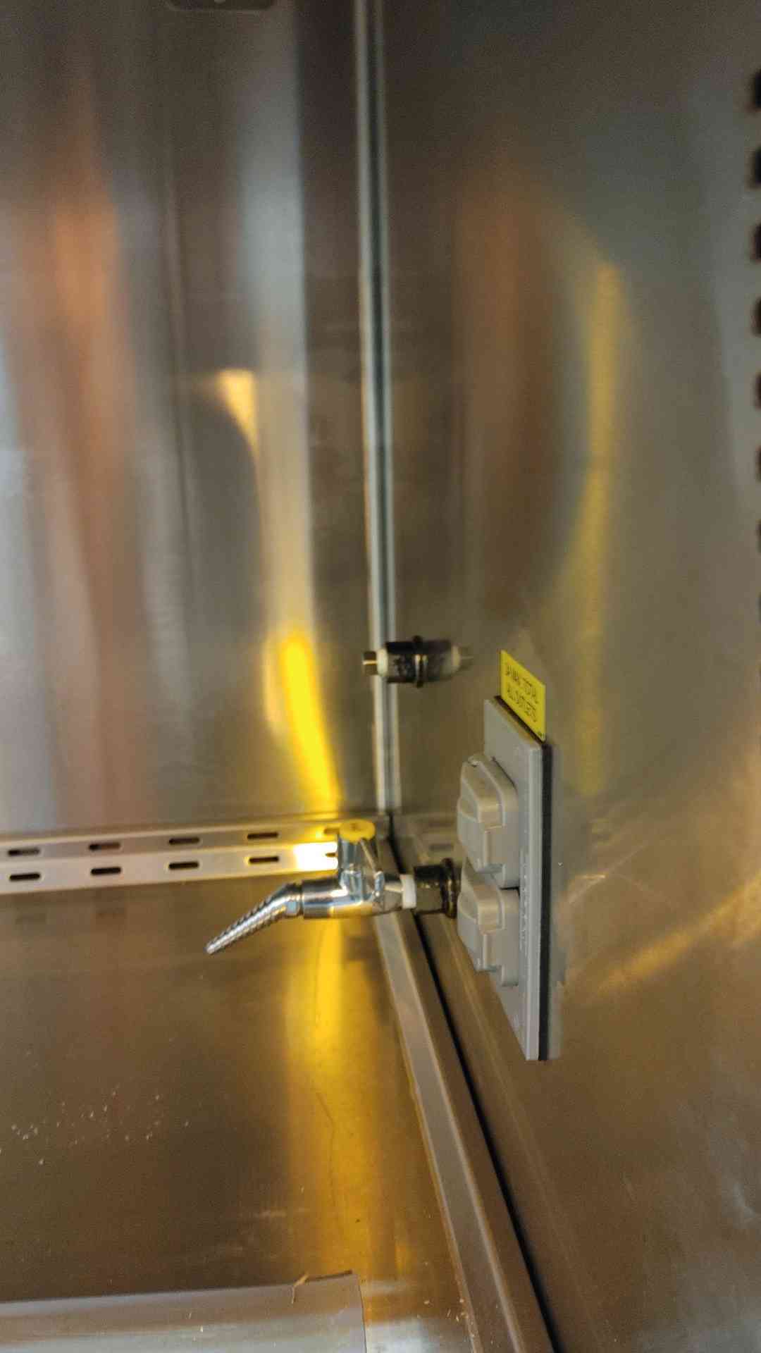 Baker Company SterilGard 3 Advance BSC BioSafety Fume Hood SG603A (109200)